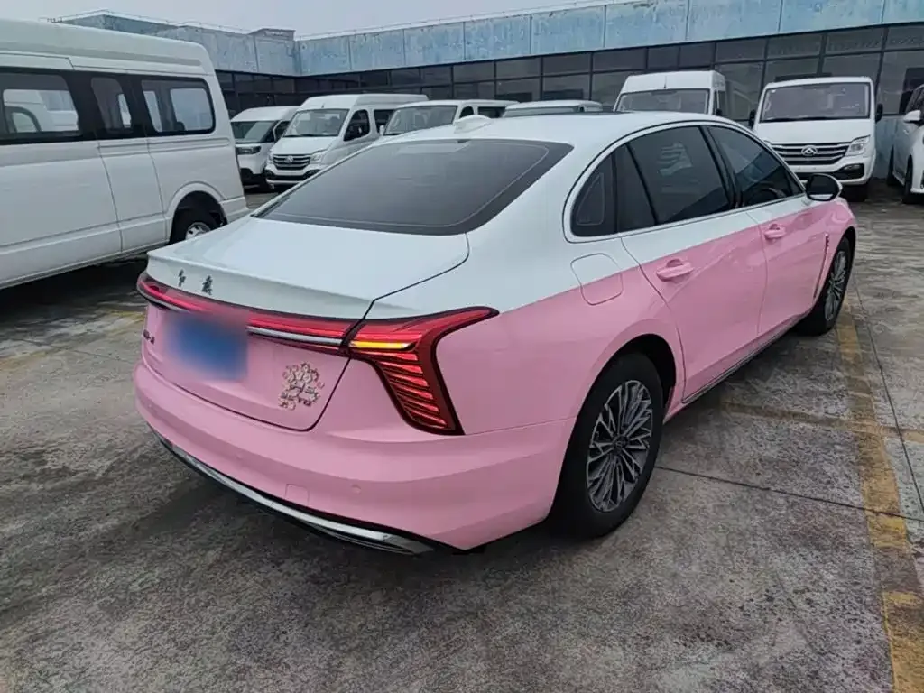 Hongqi Hongqi H5 2024 1.5T DCT Smart Connect Flag Rhythm Edition — Фото автомобиля 6
