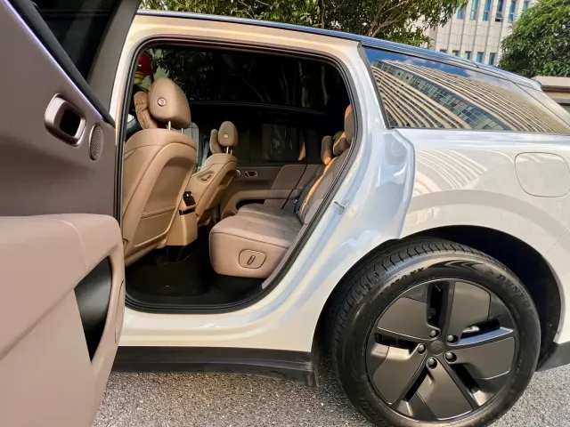 Li Auto i6 — Фото автомобиля 14