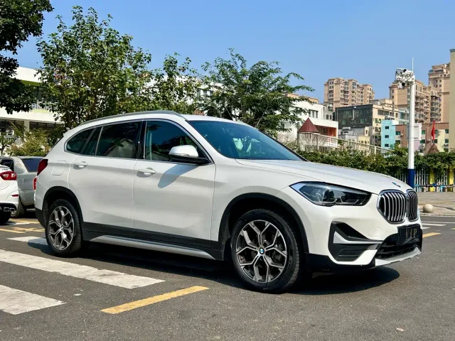BMW X1 — Фото автомобиля 3
