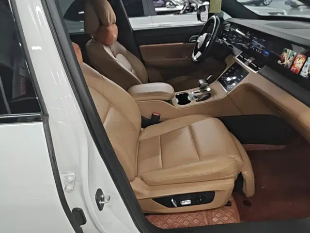 Li Auto ONE — Фото автомобиля 24