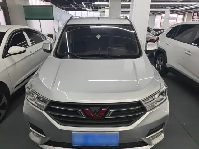 Wuling Hongguang — Фото автомобиля 2