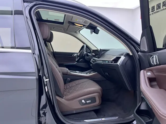 BMW X5 — Фото автомобиля 8