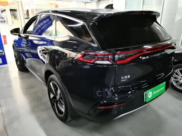 BYD Tang — Фото автомобиля 4