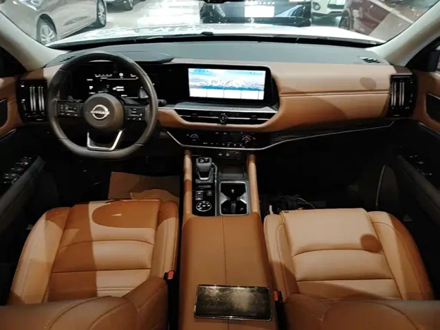 Nissan Terra — Фото автомобиля 9