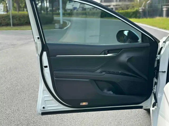 Toyota Camry — Фото автомобиля 14
