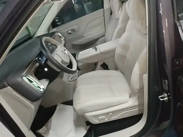 Leapmotor B10 — Фото автомобиля 14