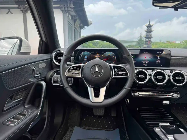 Mercedes-Benz A-Class — Фото автомобиля 19