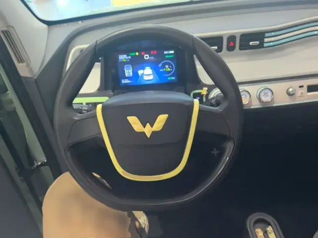 Wuling Hongguang Mini EV — Фото автомобиля 10