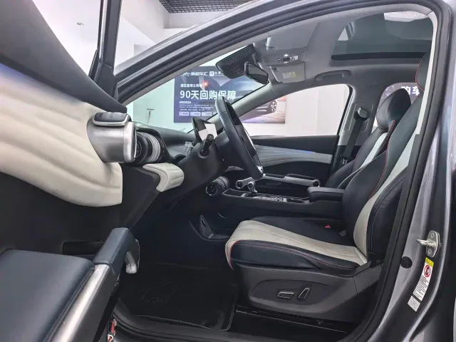 BYD Yuan PLUS — Фото автомобиля 6