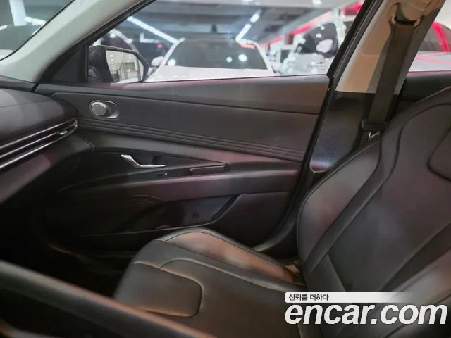 Hyundai AVANTE Avante (CN7) — Фото автомобиля 11