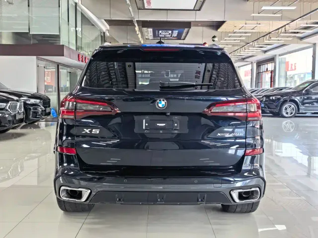 BMW X5 — Фото автомобиля 14