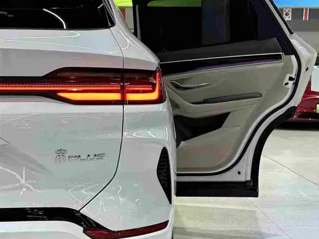 BYD Song PLUS — Фото автомобиля 29