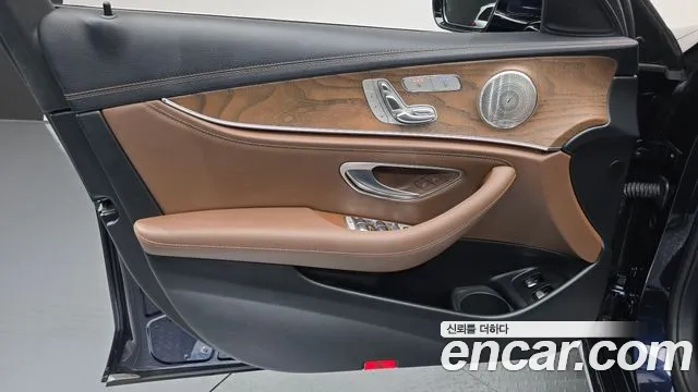 Mercedes-Benz E-Class W213 — Фото автомобиля 13