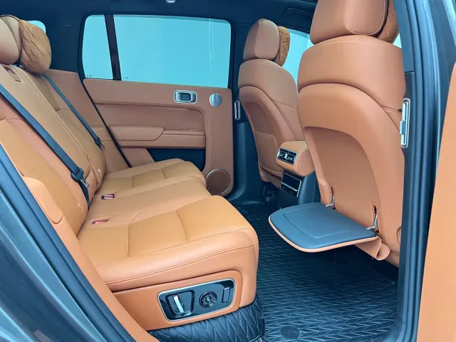 Li Auto L7 — Фото автомобиля 12
