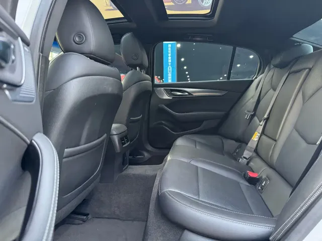 Cadillac CT5 — Фото автомобиля 14