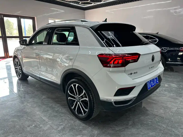 Volkswagen T-Roc — Фото автомобиля 4