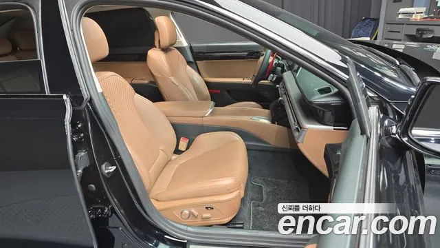 Hyundai Grandeur Grandeur (GN7) 3.5 Бензин 4WD — Фото автомобиля 12