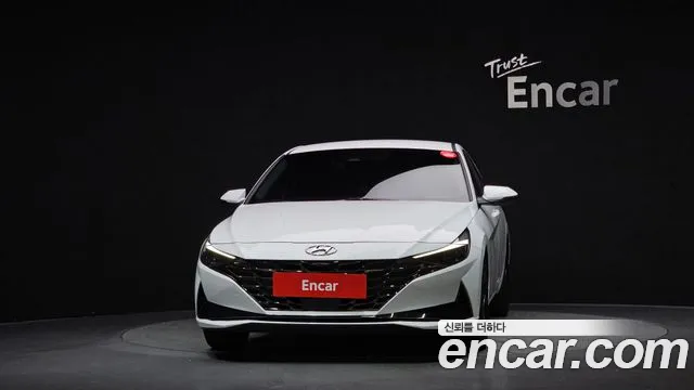 Hyundai Avante CN7 — Фото автомобиля 3