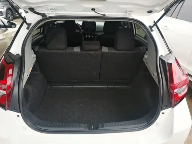 Toyota Vios FS — Фото автомобиля 18