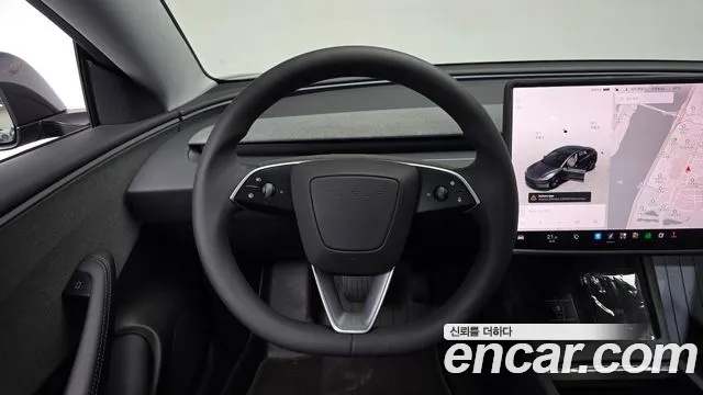 Tesla Model 3 — Фото автомобиля 19