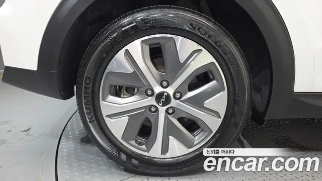 Kia Niro Niro Plus Earth — Фото автомобиля 5