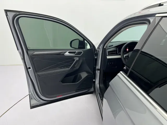 Volkswagen Tiguan L — Фото автомобиля 21