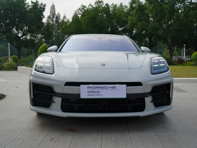 Porsche Panamera — Фото автомобиля 2