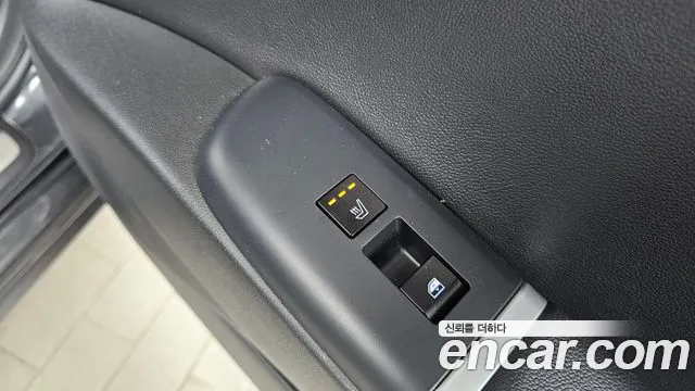 Hyundai Grandeur Grandeur (GN7) 2.5 Бензин 2WD — Фото автомобиля 18
