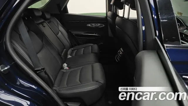 Genesis GV70 2.5T Бензин AWD — Фото автомобиля 10