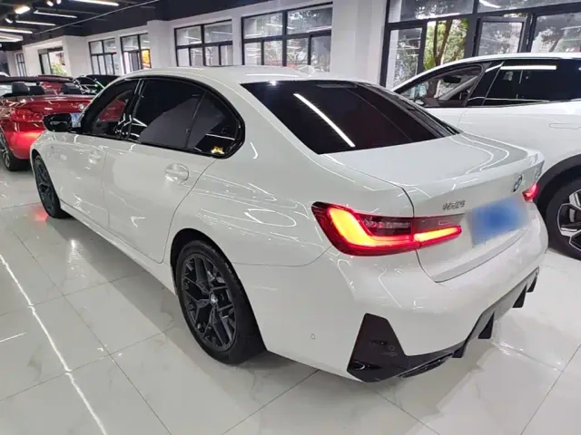 BMW 3 Series — Фото автомобиля 4