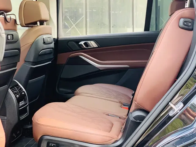 BMW X7 — Фото автомобиля 19