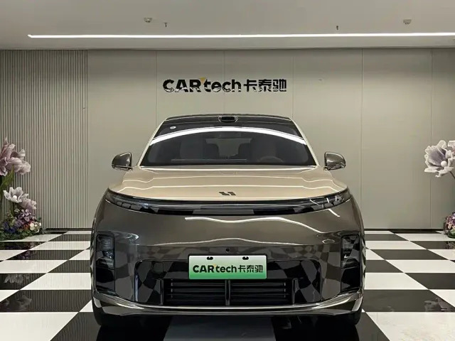 Li Auto Li Xiang L9 2026 Base Model — Фото автомобиля 3