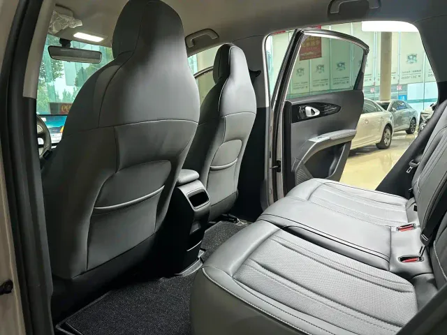 Geely Starry Wish — Фото автомобиля 16