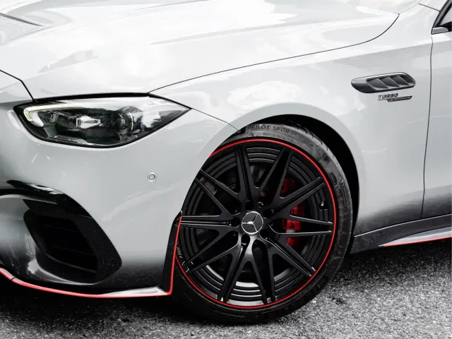 Mercedes-Benz Mercedes-Benz C-Class AMG New Energy 2024 Mercedes-AMG C 63 S E PERFORMANCE F1 Edition — Фото автомобиля 8