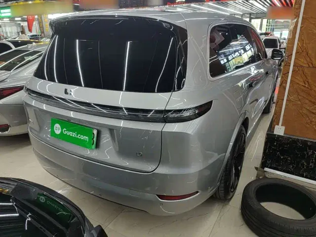 Li Auto L9 — Фото автомобиля 6