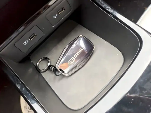 Geely Geometry E Firefly — Фото автомобиля 8