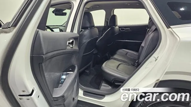 Kia Sportage Sportage 5-е поколение Бензин 1.6 турбо 2WD — Фото автомобиля 26
