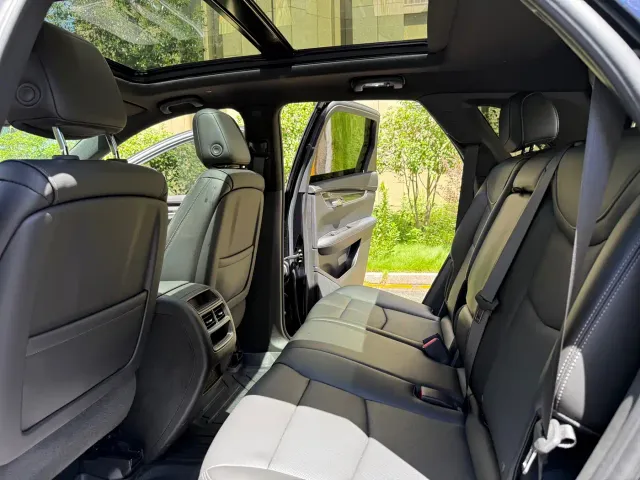 Cadillac XT5 — Фото автомобиля 9