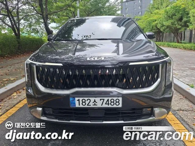 Kia Carnival Generation 4 — Фото автомобиля 3