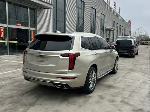 Cadillac XT6 — Фото автомобиля 8