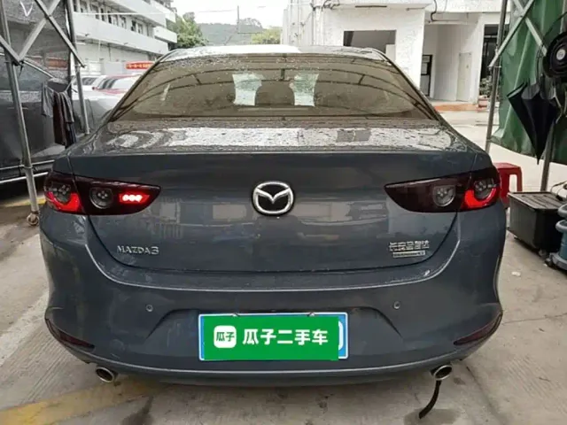 Mazda Axela — Фото автомобиля 3