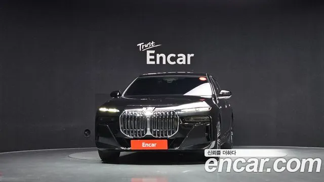 BMW 7 Series G70 — Фото автомобиля 3