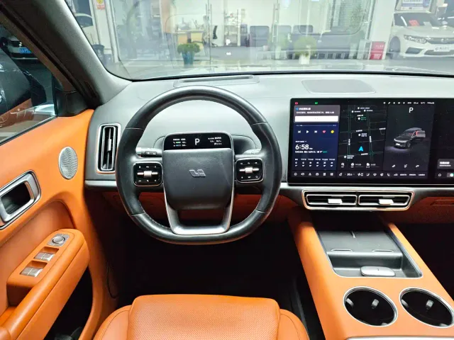 Li Auto L8 — Фото автомобиля 7