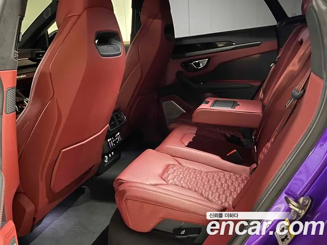 Lamborghini Urus — Фото автомобиля 13