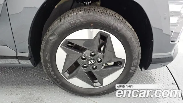 Hyundai Kona — Фото автомобиля 21