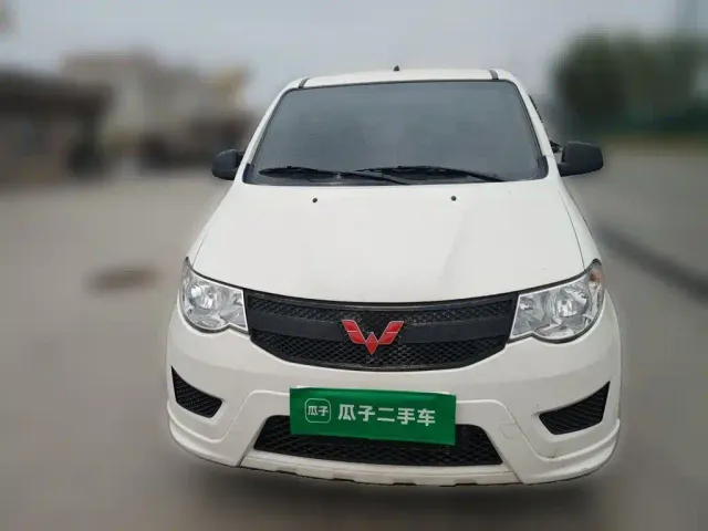 Wuling Hongguang — Фото автомобиля 2