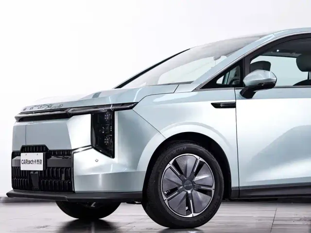 Maxus Dajia 7 — Фото автомобиля 5