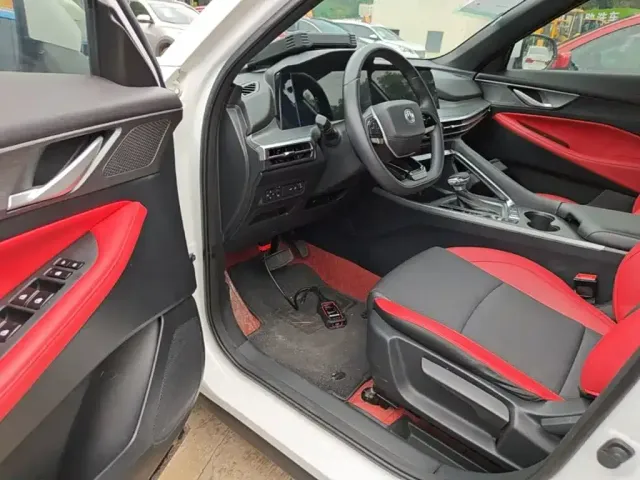 Changan CS35 Plus — Фото автомобиля 15