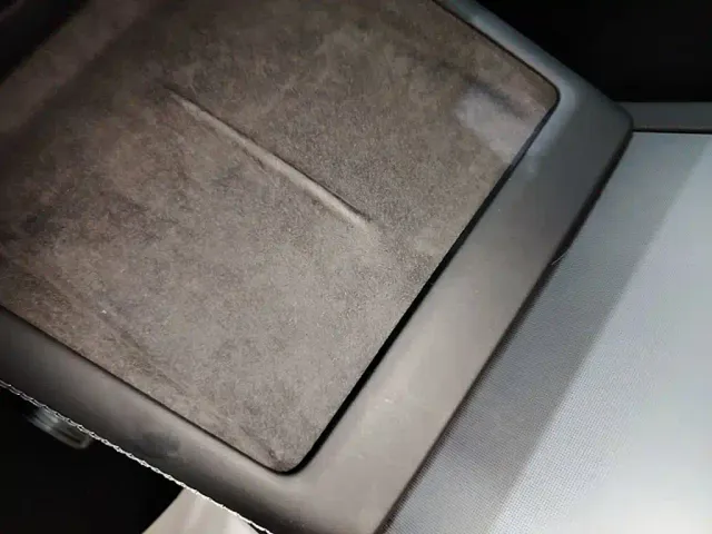 Tesla Model 3 — Фото автомобиля 8