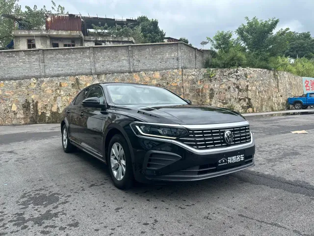 Volkswagen Passat — Фото автомобиля 3